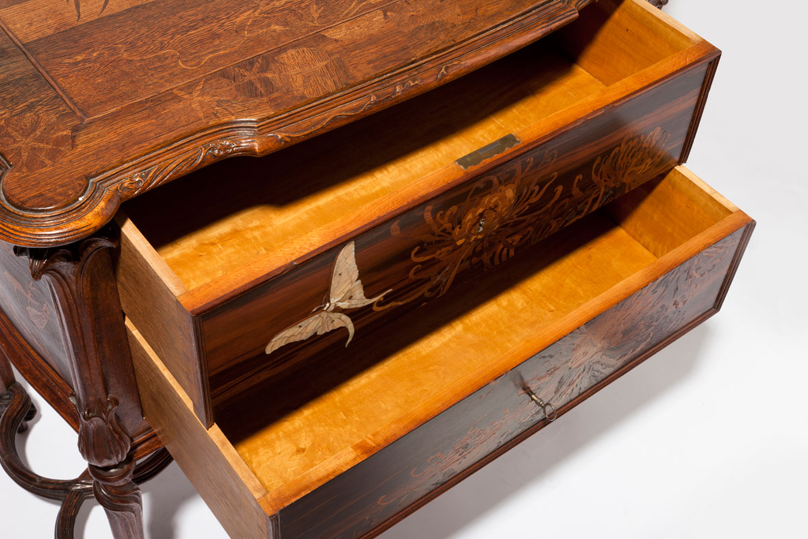 Galle Commode